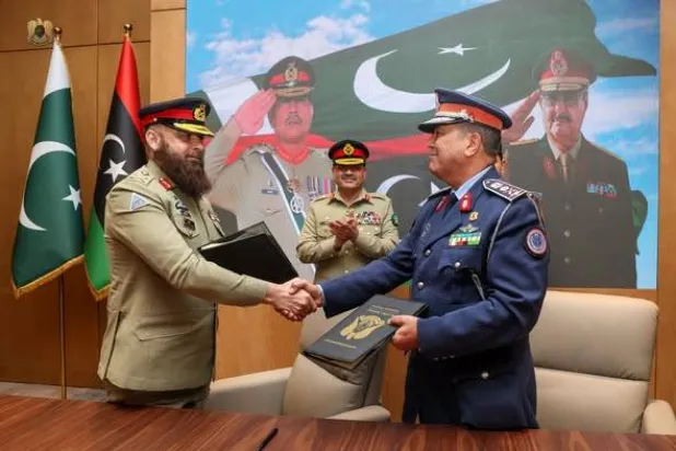 من حفل توقيع اتفاق بين «الجيش الوطني» الليبي والجيش الباكستاني (القيادة العامة)