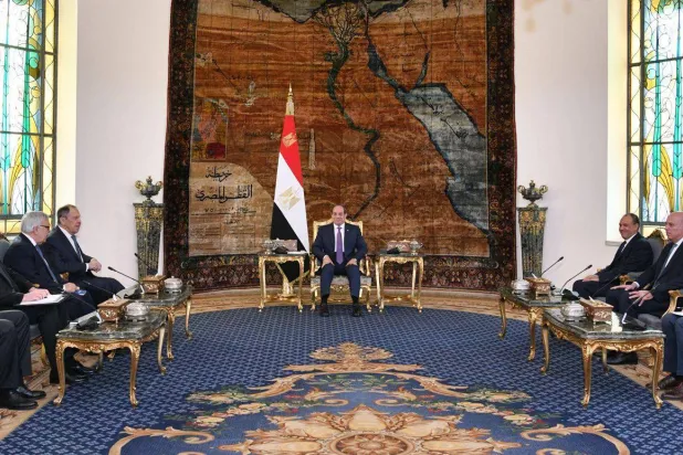 محادثات الرئيس المصري عبد الفتاح السيسي مع وزير الخارجية الروسي في القاهرة السبت (الرئاسة المصرية)