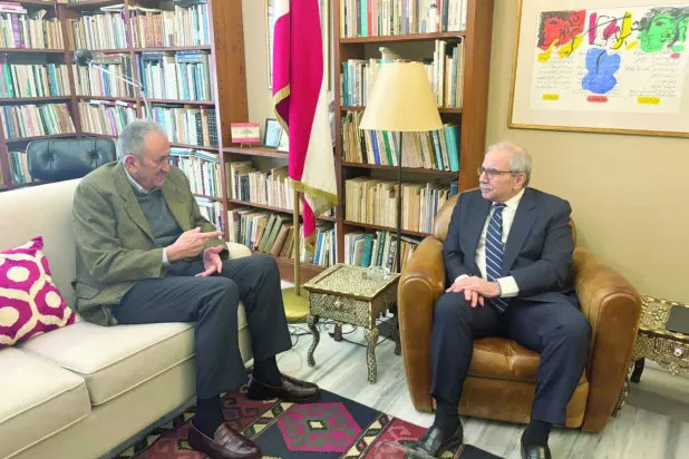 Başbakan Nevvaf Selam, Mekanizma Komitesi'ndeki Lübnan heyetinin başkanı Simon Karam'ı kabul etti, (Başbakanlık Ofisi)