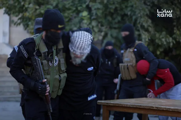 القبض على أحد عناصر «خلية داعش» في داريا بريف دمشق (سانا)
