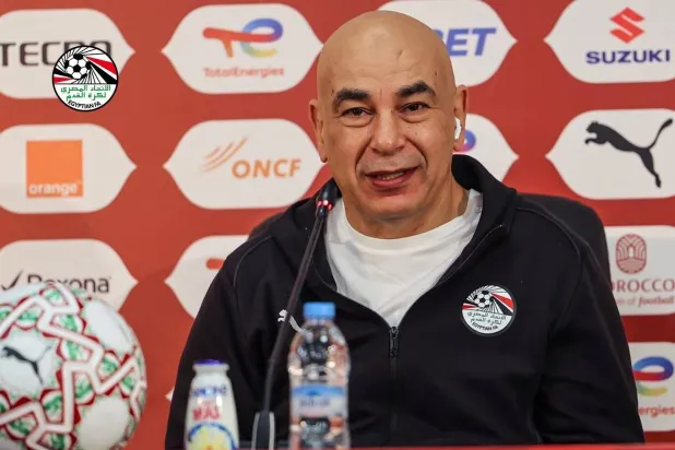 حسام حسن خلال المؤتمر الصحافي الأحد (الاتحاد المصري)