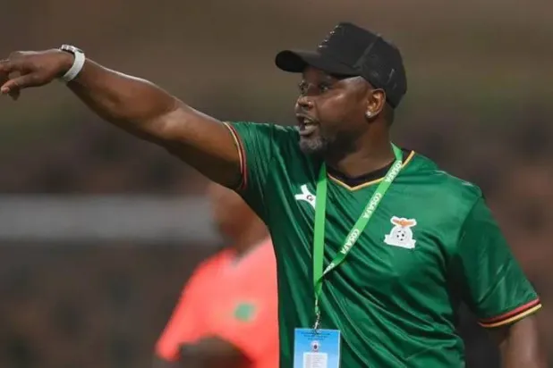 موزيس سيشوني مدرب منتخب زامبيا (الاتحاد الزامبي)