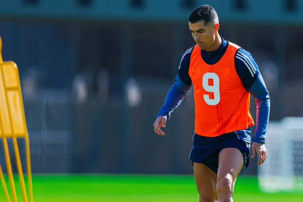 رونالدو خلال مشاركته في تدريبات النصر (الشرق الأوسط)