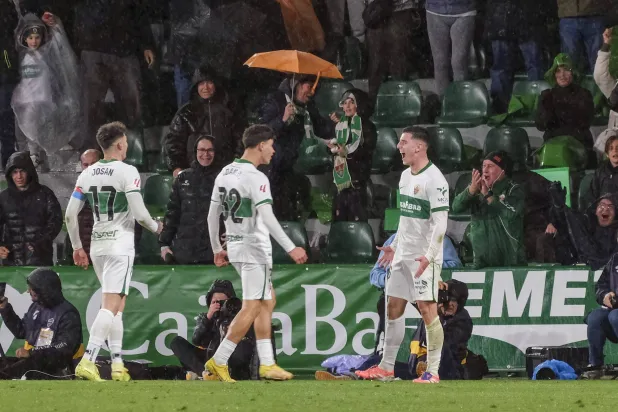 إلتشي هزم ضيفه رايو فاييكانو برباعية (إ.ب.أ)