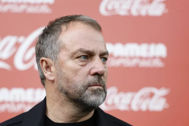 هانزي فليك مدرب برشلونة (إ.ب.أ)