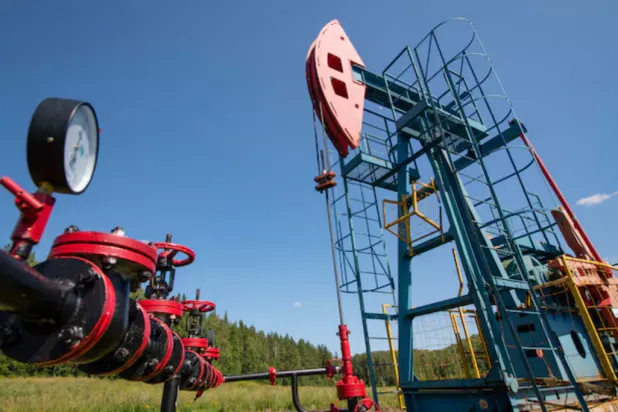 A view shows an oil pump jack outside Almetyevsk, in the Republic of Tatarstan, Russia July 14, 2025. REUTERS/Stringer 