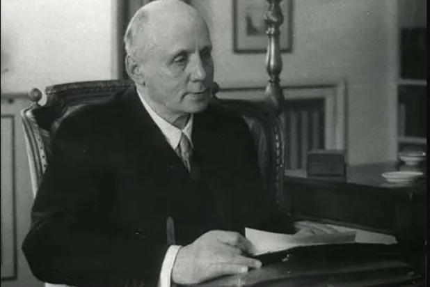 كورت هان (ويكيبيديا)