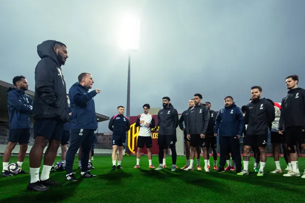 يواصل الفريق تحضيراته لمواجهة ضمك (نادي القادسية) 