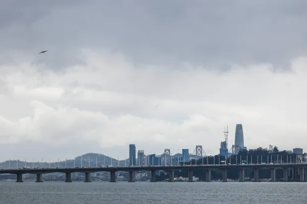 تجتاح ولاية كاليفورنيا الأميركية عواصف شتوية متعددة (أ.ب)