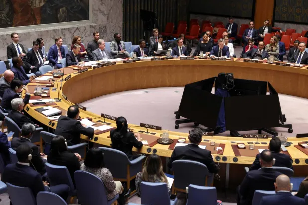 الاجتماع الطارئ لمجلس الأمن الدولي الذي عقد في نيويورك (أ.ف.ب)