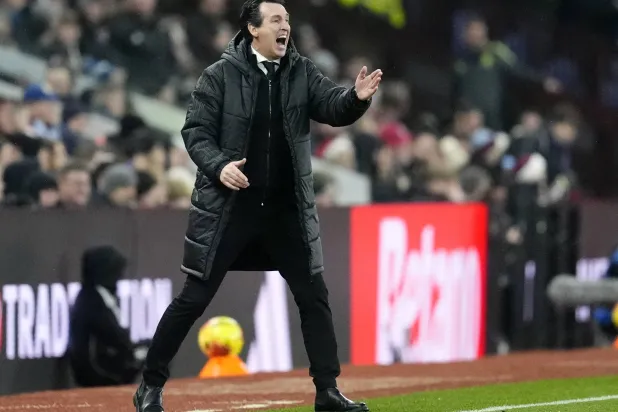 21 December 2025, United Kingdom, Birmingham: Aston Villa manager Unai Emery gestures on the touchline during the English Premier League soccer match between Aston Villa and Manchester United at Villa Park. (dpa)