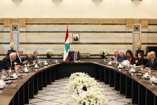  Lebanese Prime Minister Nawaf Salam heads a cabinet meeting in Beirut, Lebanon December 23, 2025. (Reuters)