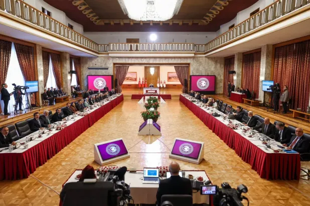 Milli Dayanışma, Kardeşlik ve Demokrasi Komisyonu, çalışmalarını iki ay daha uzatma kararı aldı. (TBMM’nin resmi X hesabı)