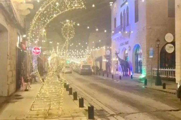 يتميز لبنان بزينة شوارعها خلال فترة الاعياد (إنستغرام)