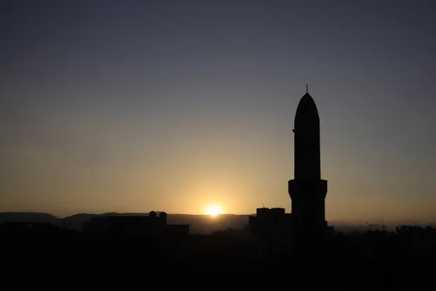 انفجار يهز مسجداً أثناء صلاة في مايدوجوري (إ.ب.أ)