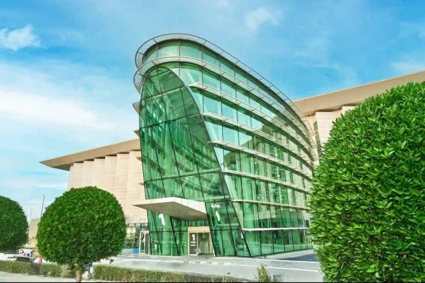 استحواذ «دلّه الصحية» على مستشفى المملكة يعزز حضورها في الرياض