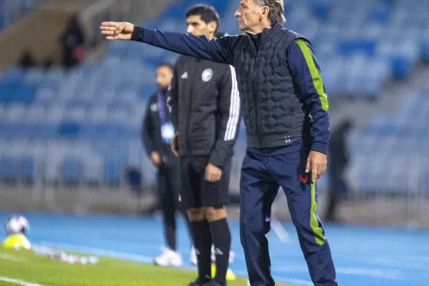 الأوروغوياني دانيال كارينيو مدرب الرياض (تصوير: سعد الدوسري) 