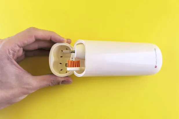 فرش الأسنان الكهربائية تُزيل البلاك بفعالية أكبر من تلك اليدوية (بيكسلز)