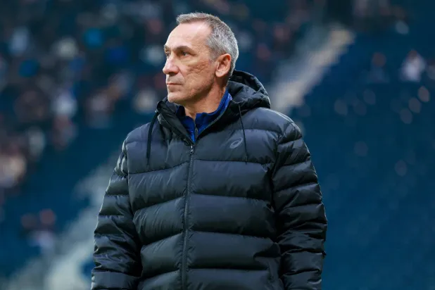 اليوناني جورجيوس دونيس مدرب فريق الخليج  (الدوري السعودي للمحترفين)