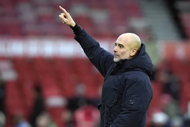 الإسباني بيب غوارديولا مدرب مانشستر سيتي (إ.ب.أ)