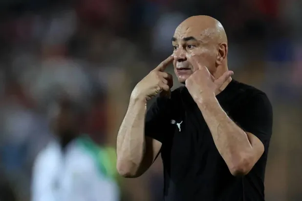 حسام حسن مدرب منتخب مصر (رويترز)