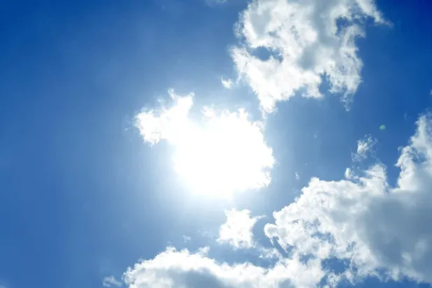 يرى البعض في كثير من الأحيان وجوهاً وأشكالاً مألوفة في السحب (بكساباي)