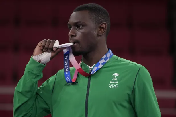 طارق حامدي ضمن المشاركين في جلسات «المسار الرياضي» (الشرق الأوسط)