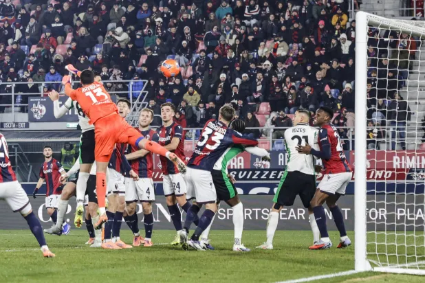 ساسولو فرض التعادل على مضيّفه بولونيا (إ.ب.أ)