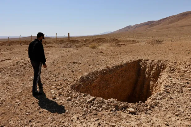 سوريا تفتح تحقيقاً بشأن مقبرة جماعية تعود لعهد الأسد