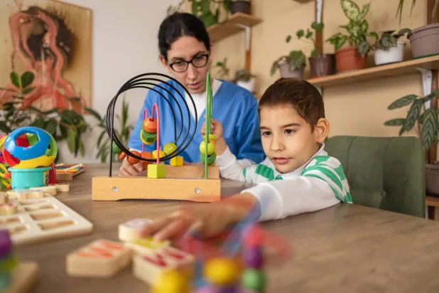 بحوث التوحُّد تؤكِّد الجذور الجينية القوية وتنفي أي علاقة باللقاحات