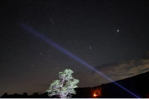 زخات شهب البرشاويات السنوية بحديقة شيبينيك الوطنية في فوشي ستودي بألبانيا (رويترز)