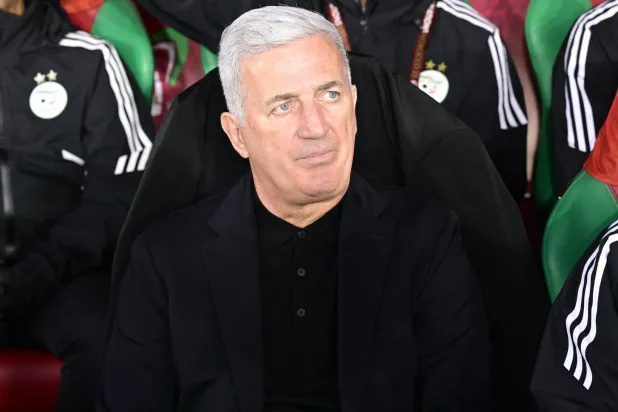 فلاديمير بيتكوفيتش مدرب الجزائر (إ.ب.أ)