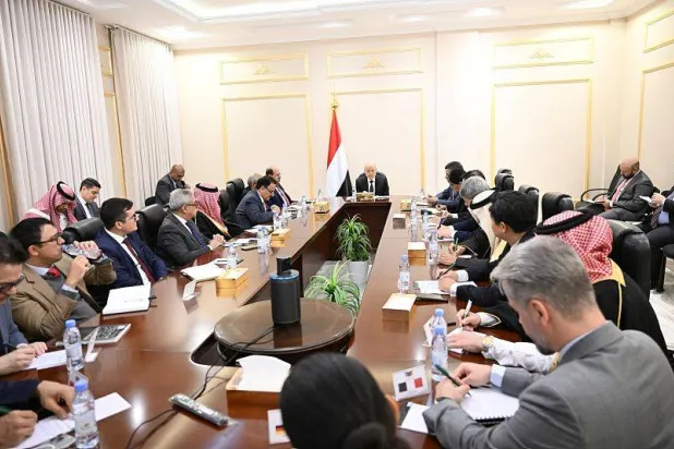 اجتماع العليمي مع سفراء الدول الراعية للعملية السياسية في اليمن (سبأ)