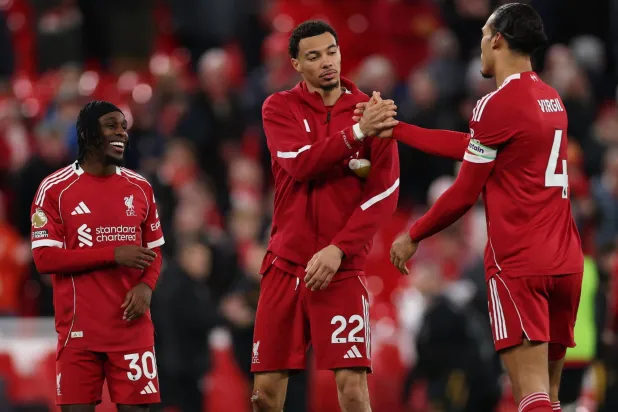 ليفربول أعلن رحيل مدرب الكرات الثابتة آرون بريجز عن منصبه (إ.ب.أ)