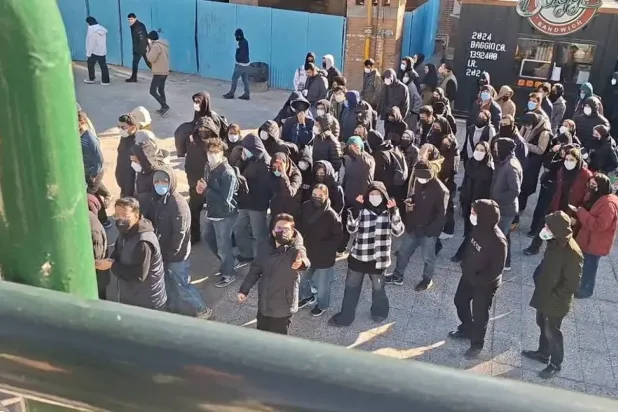 Devrim Muhafızları'na bağlı Fars Haber Ajansı tarafından yayınlanan bir fotoğrafta, dün Tahran üniversite öğrencilerinin düzenlediği protestolar