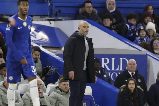 ماريسكا بين مشروع البناء وضغط المنافسة في الدوري الإنجليزي 