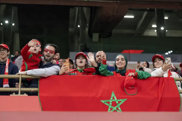 تعيش كرة القدم المغربية طفرة لا سابق لها منذ مشاركة المنتخب الوطني الأول في كأس العالم قطر 2022 (إ.ب.أ)