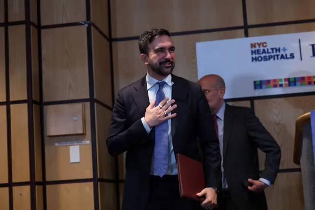 رئيس بلدية نيويورك الجديد زهران ممداني (أ.ف.ب)