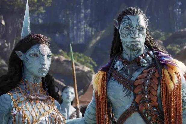 Kanadalı yönetmen James Cameron, Avatar: Ateş ve Kül'de izleyicileri farklı bir Na'vi kabilesiyle tanıştırıyor (20th Century Studios)