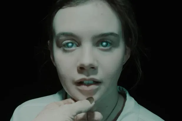 İlk oyunculuk deneyimini Portrait of God'la yapan Sydney Brumfield, 2024'te ise ilk uzun metraj filmi Blood Star'da rol aldı (YouTube)