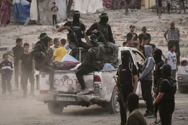 İsrail'in 70 binden fazla Filistinliyi öldürdüğü savaşta Hamas, Gazze Şeridi'nin neredeyse yarısını hâlâ kontrol ediyor (AP)