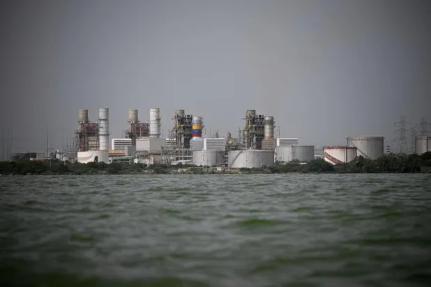 ABD, Venezuela devletine ait petrol ve doğalgaz şirketi PDVSA'yı da yaptırım listesine almıştı (AFP)