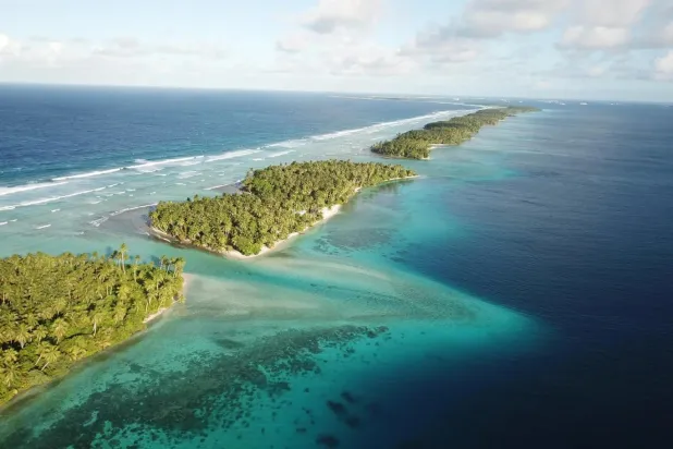 Pasifik Okyanusu'ndaki takımada ülkesinde yaklaşık 42 bin kişi yaşıyor (AP)