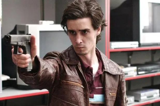 The Wire'ın ikinci sezonunda, James Ransone'un canlandırdığı küstah ve fevri liman işçisi Ziggy'nin aldığı kötü kararlar, dizinin yayın süreci boyunca en gerilimli hikaye hatlarından birini oluşturmuştu (HBO)