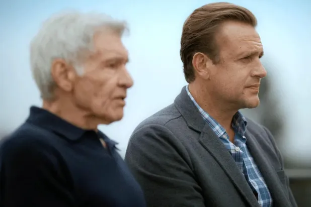 45 yaşındaki Jason Segel (sağda), Shrinking'de Indiana Jones efsanesi Harrison Ford'la (solda) birlikte rol almaktan duyduğu mutluluğu her fırsatta dile getiriyor (Apple TV)