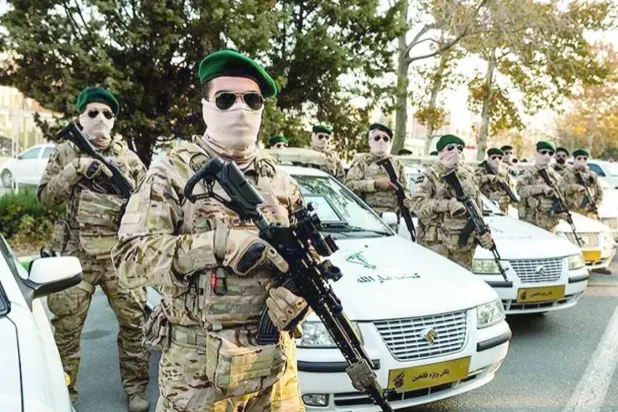 Başkent Tahran'ın güvenliğini korumakla görevli Sarallah Özel Kuvvetler Birimi'ne bağlı Besic devriyeleri (Tesnim Haber Ajansı)