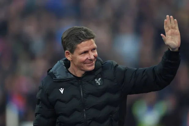  أوليفر غلاسنر مدرب كريستال بالاس (رويترز).