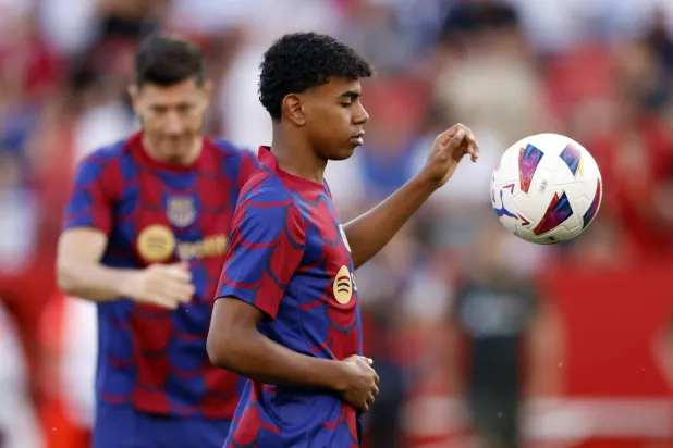 الامين جمال، جناح نادي برشلونة (رويترز).