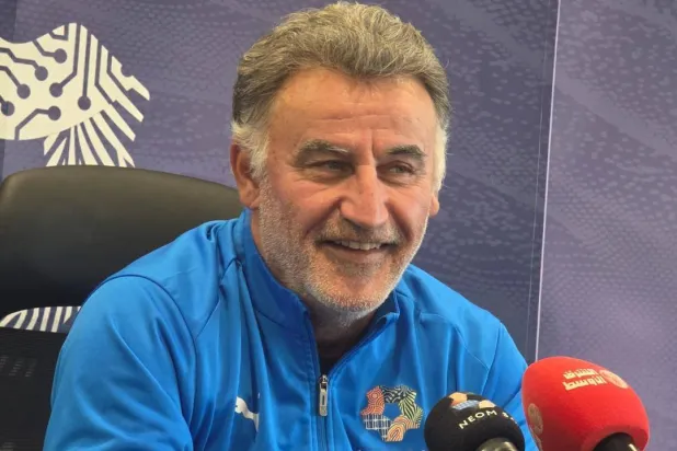 كريستوف غالتييه مدرب فريق نيوم (الشرق الأوسط)