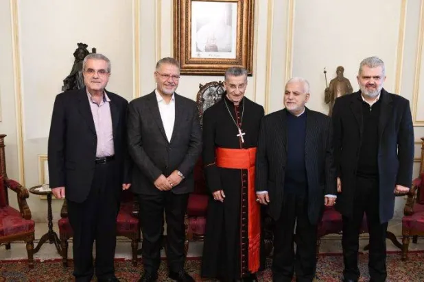 البطريرك الراعي يتوسط وفداً من «حزب الله» زاره للتهنئة بالميلاد الأربعاء (إعلام حزب الله) 
